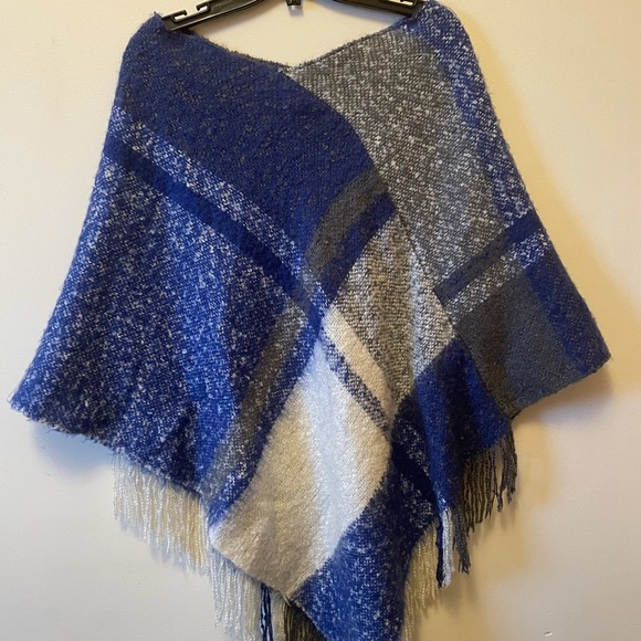 Shawl - Picture 1 of 1